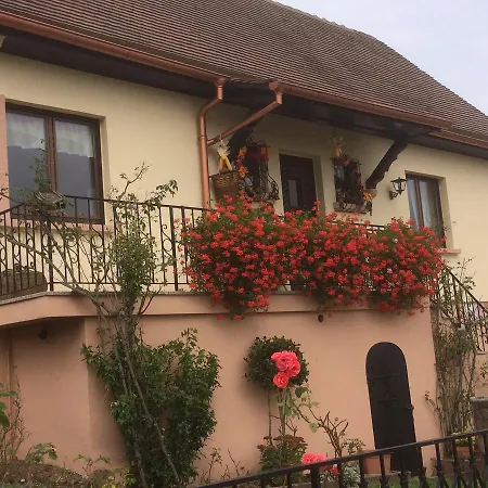 بيت للعطل Le Mandle *