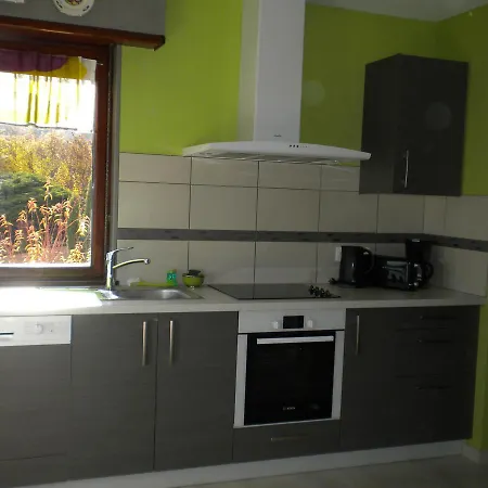 بيت للعطل Le Mandle *